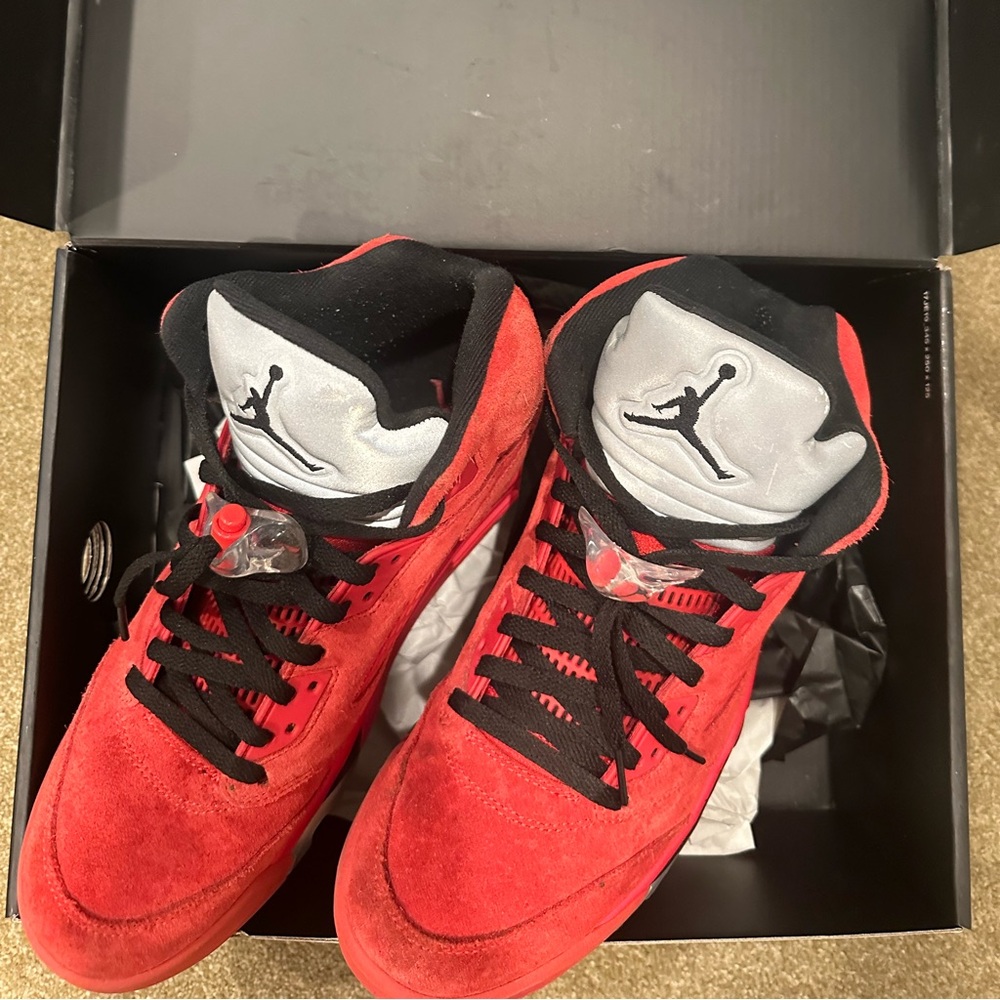 Jordan 5 retro se in red!!!